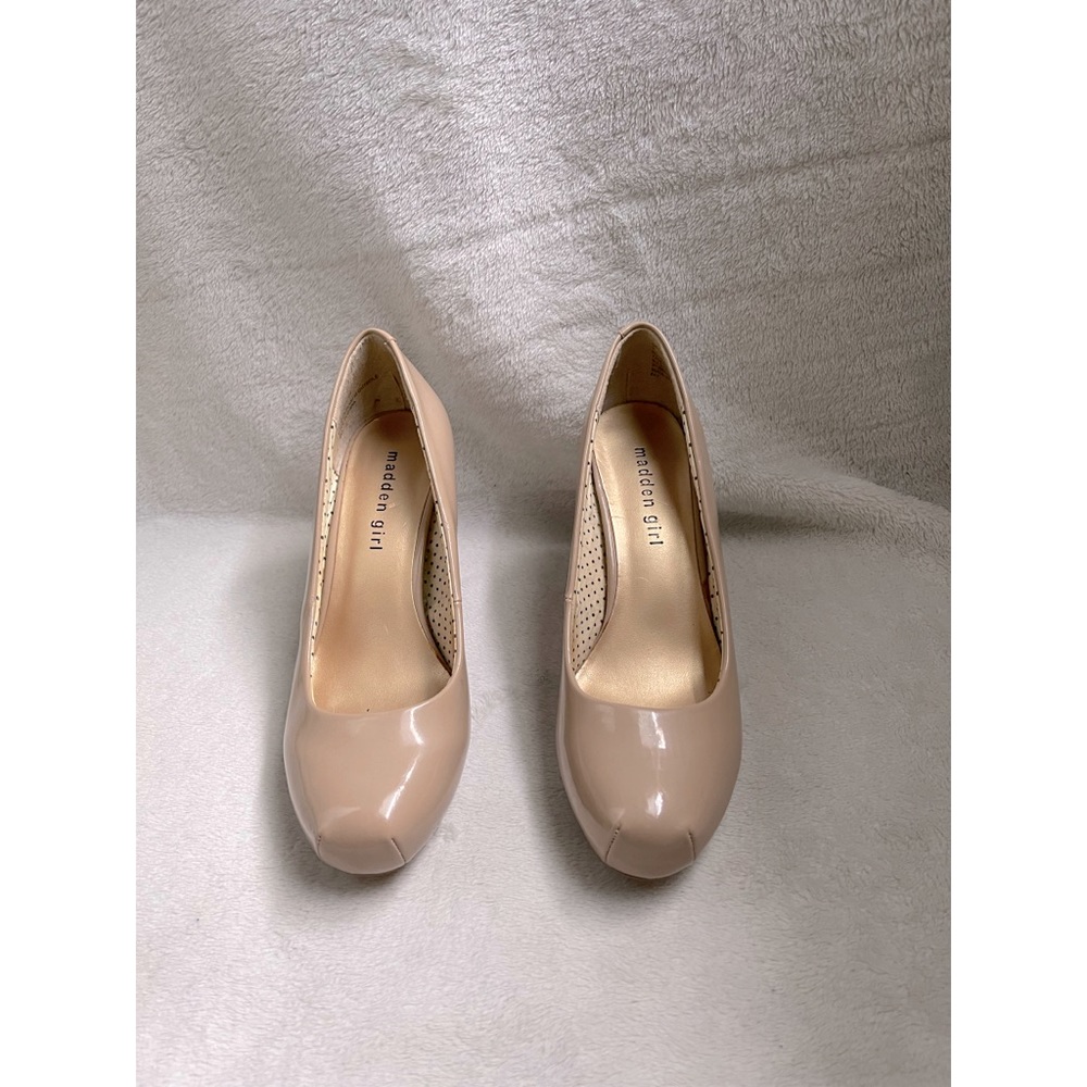 Madden Girl Getta Nude Pumps